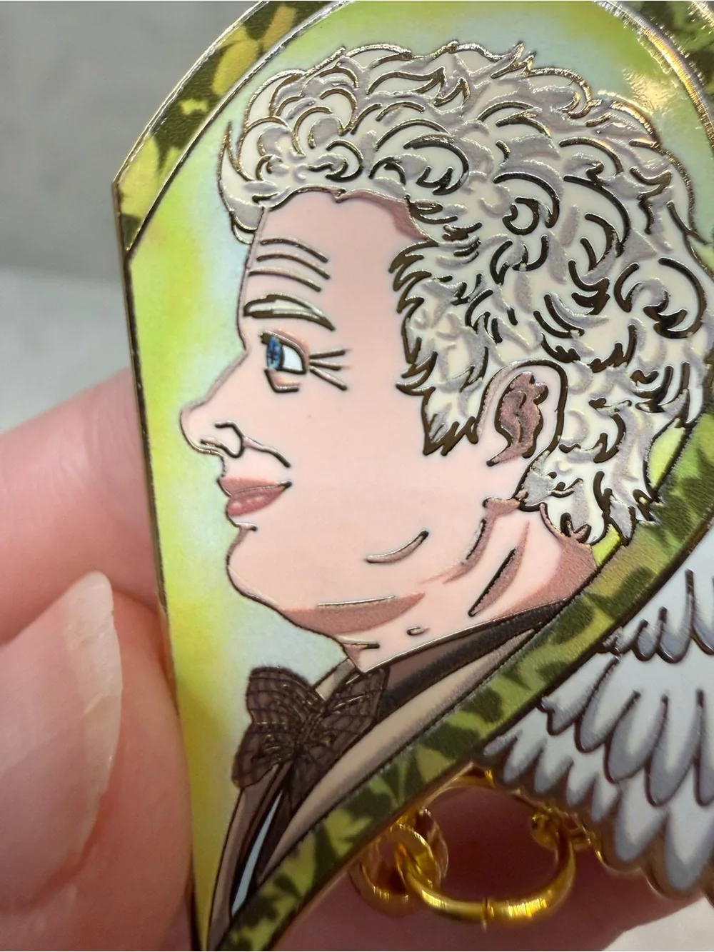 Good Omens Angel Wing Face Enamel Chain Pin - Black & White